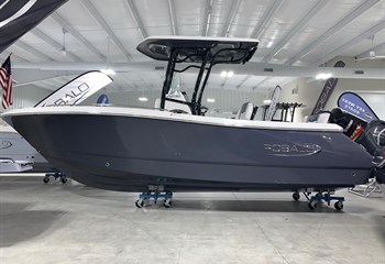 2022 Robalo R230 Shark Gray  Boat